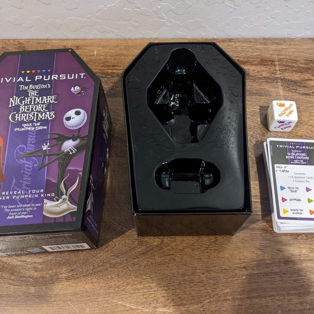 Nightmare Before Christmas Trivial‎ Pursuit Collector's Edition  USAopoly